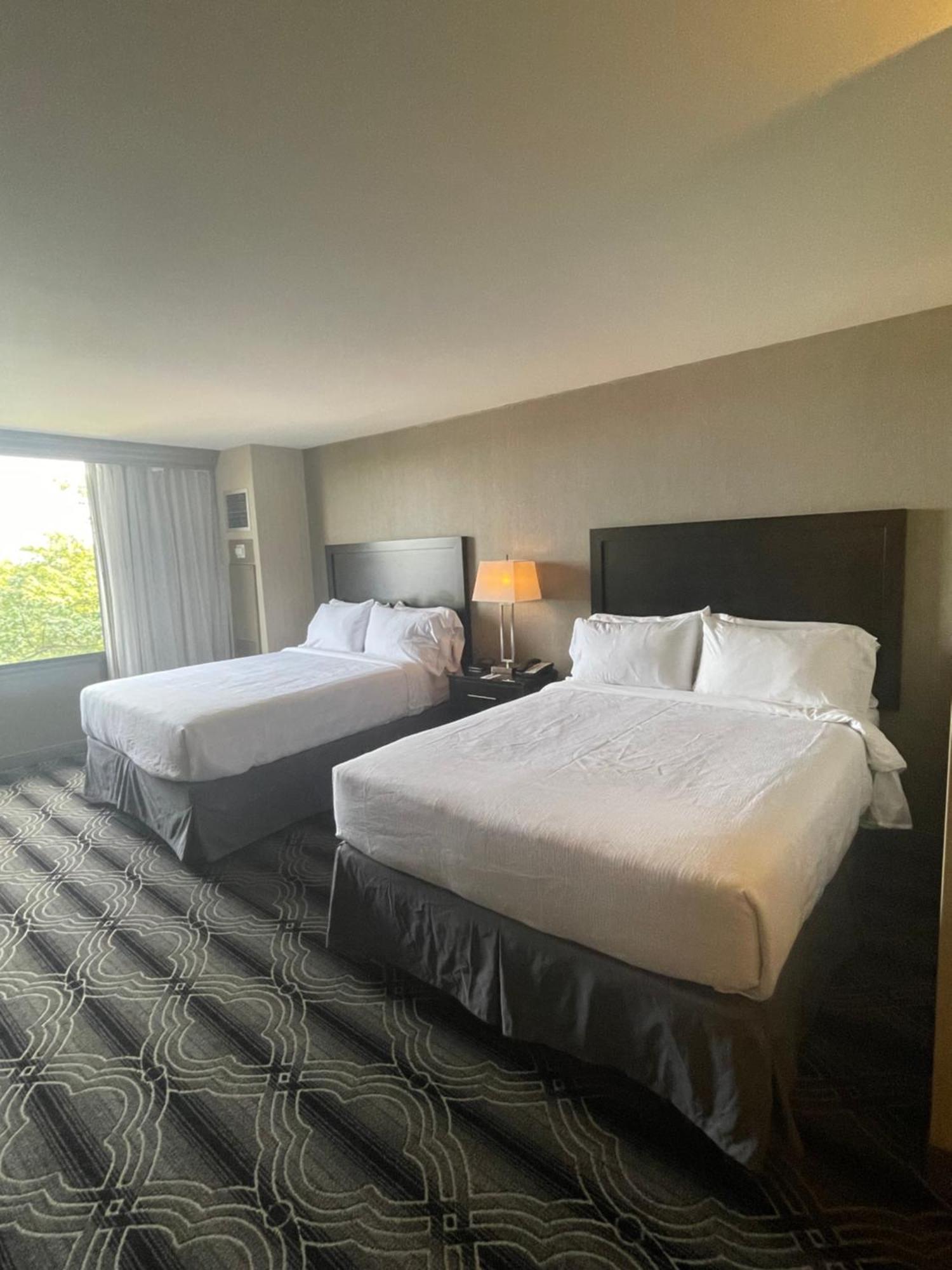 Grand Resort Hotel - Mt Laurel - Philadelphia Mount Laurel Eksteriør bilde